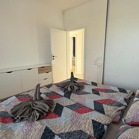 Klimatizovany Apartmanovy Dom, S Virivkou, 1B Senec Exteriör bild