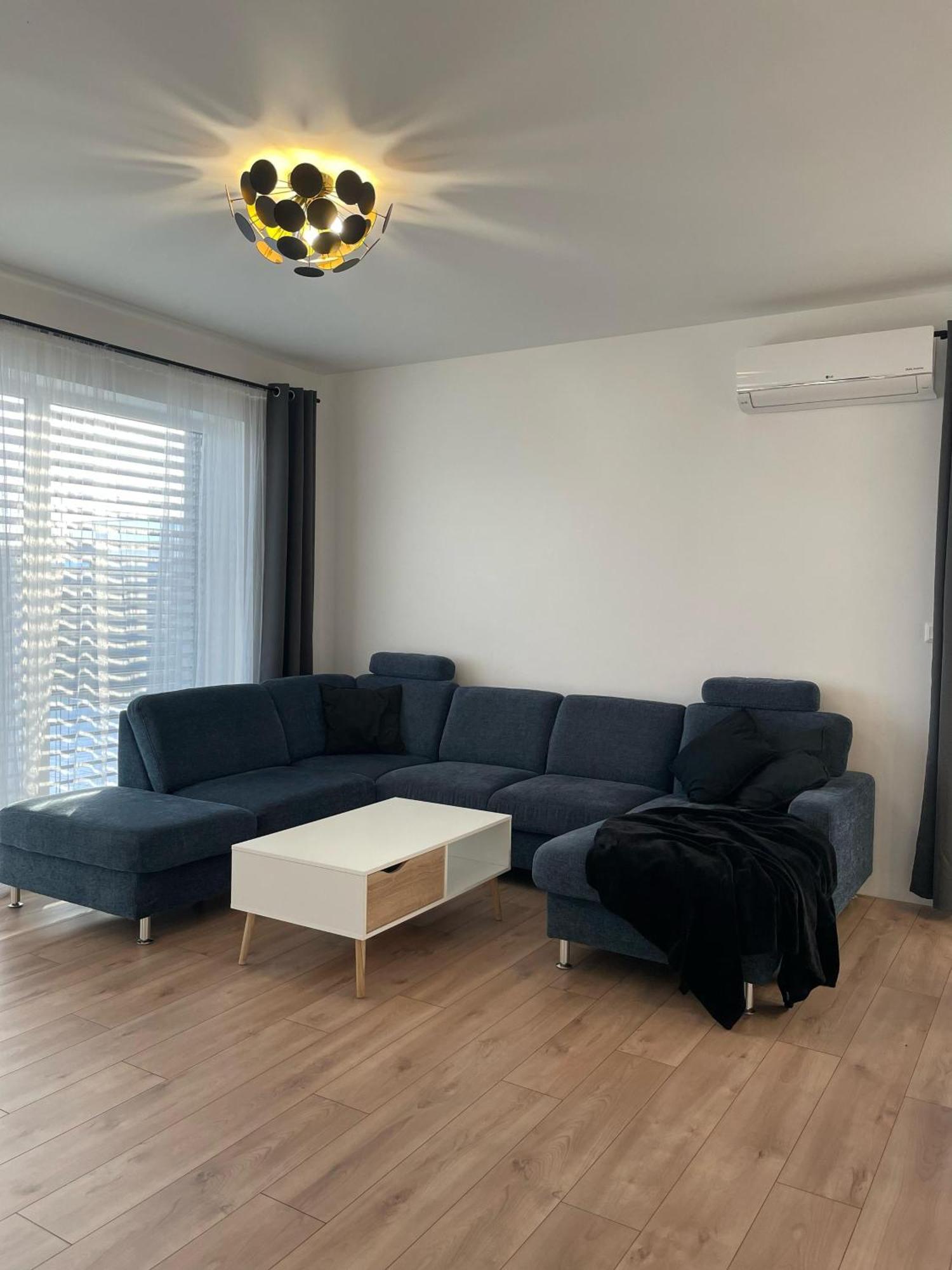 Klimatizovany Apartmanovy Dom, S Virivkou, 1B Senec Exteriör bild