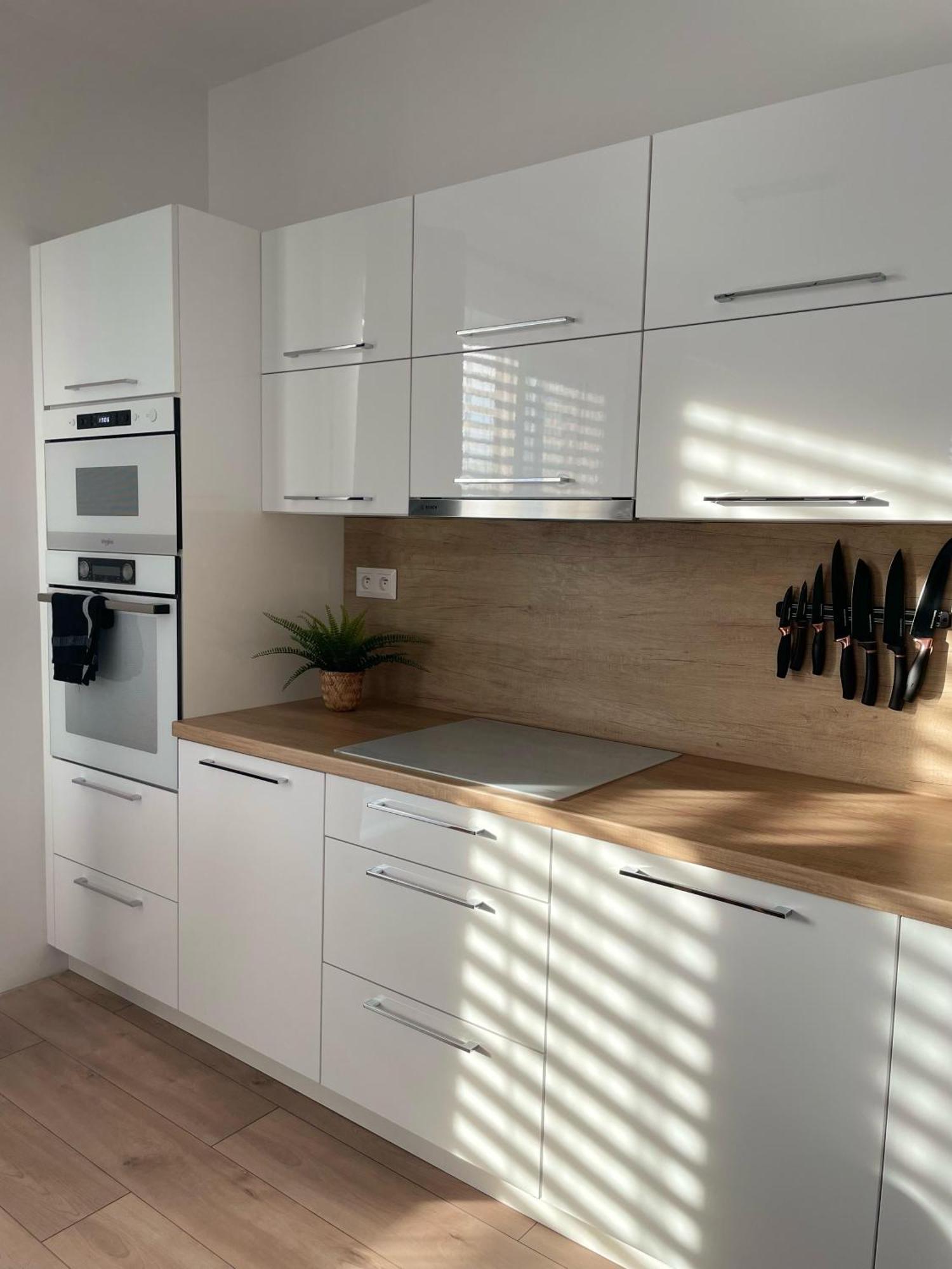 Klimatizovany Apartmanovy Dom, S Virivkou, 1B Senec Exteriör bild