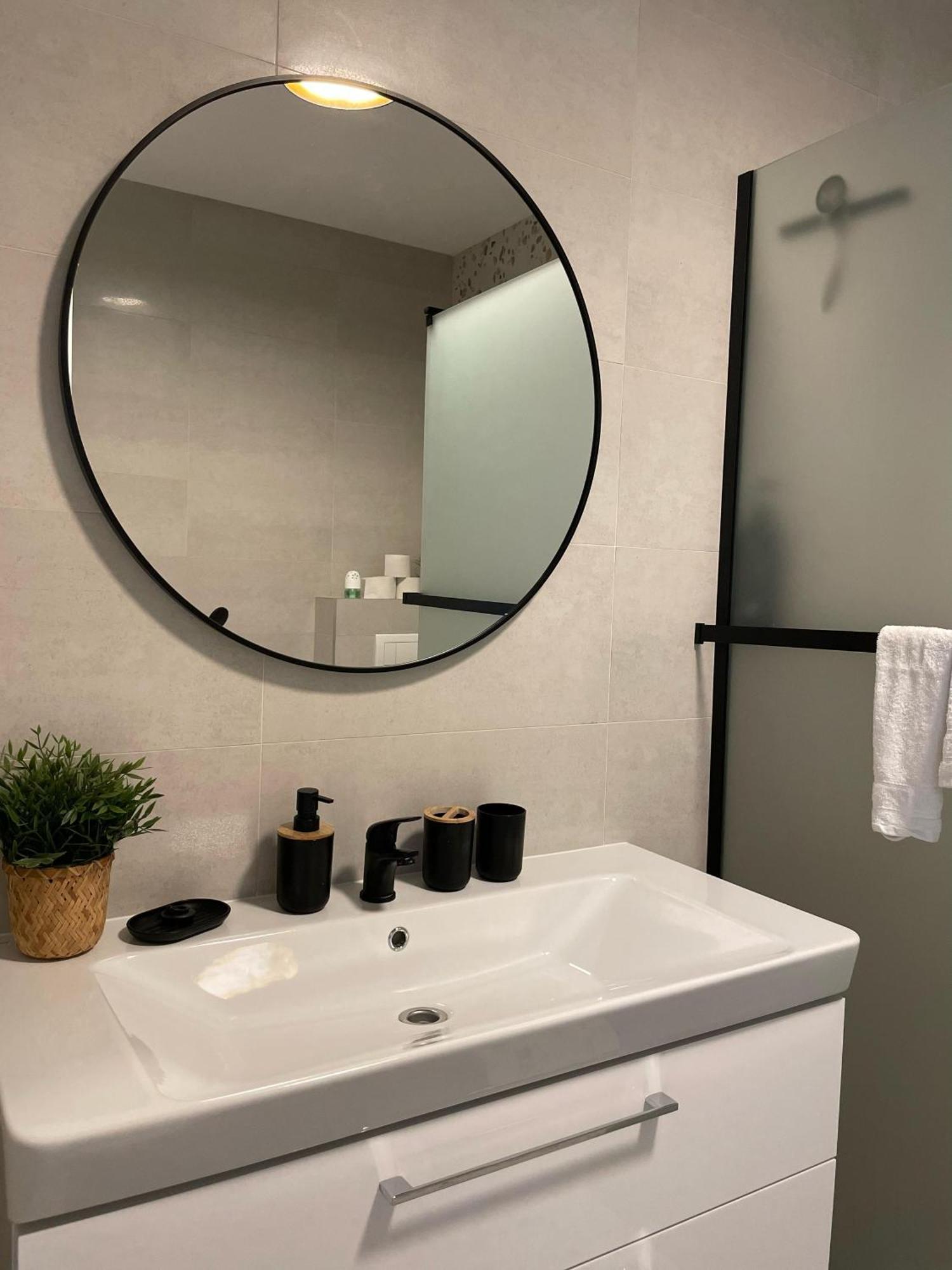 Klimatizovany Apartmanovy Dom, S Virivkou, 1B Senec Exteriör bild