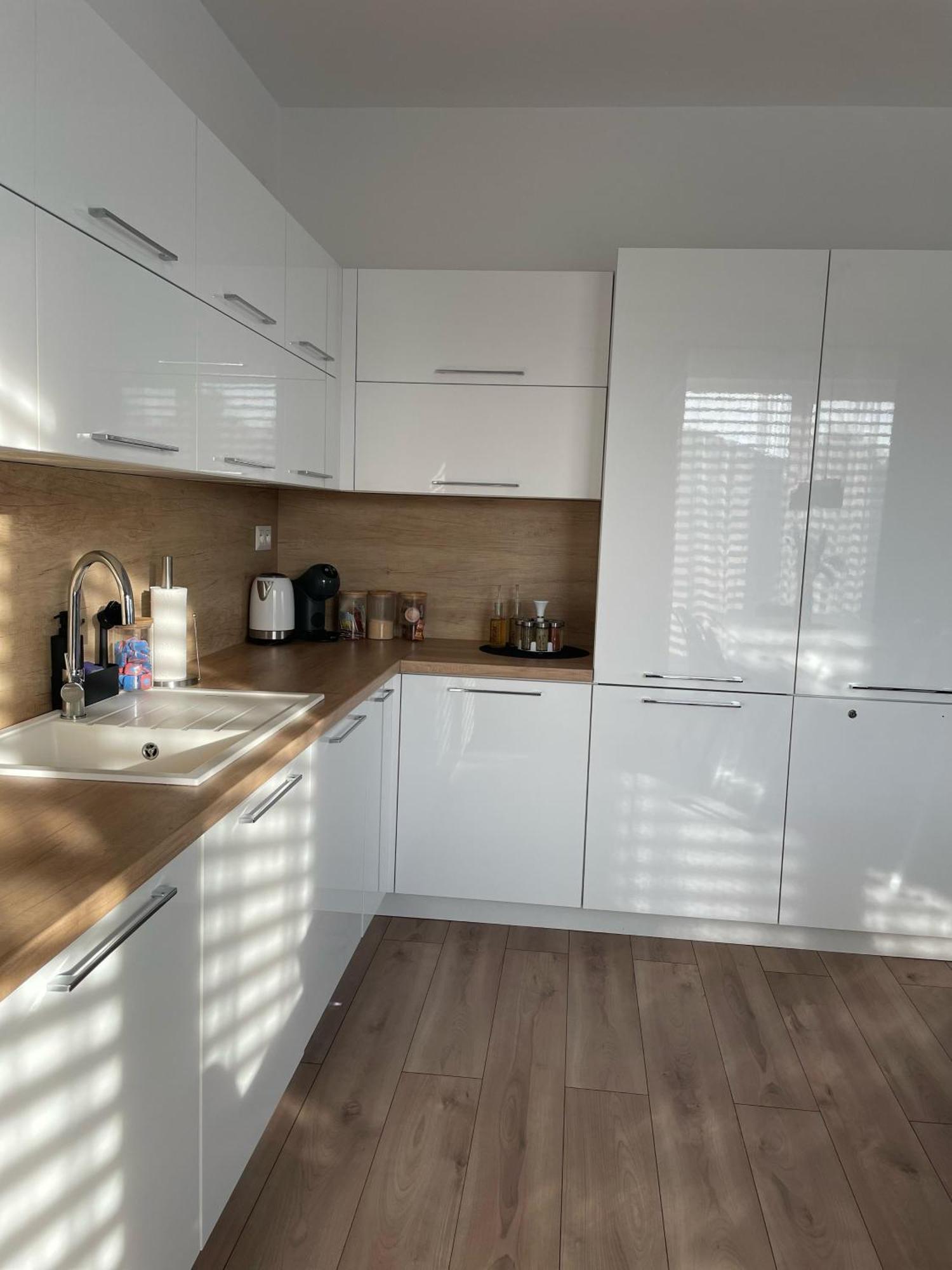 Klimatizovany Apartmanovy Dom, S Virivkou, 1B Senec Exteriör bild