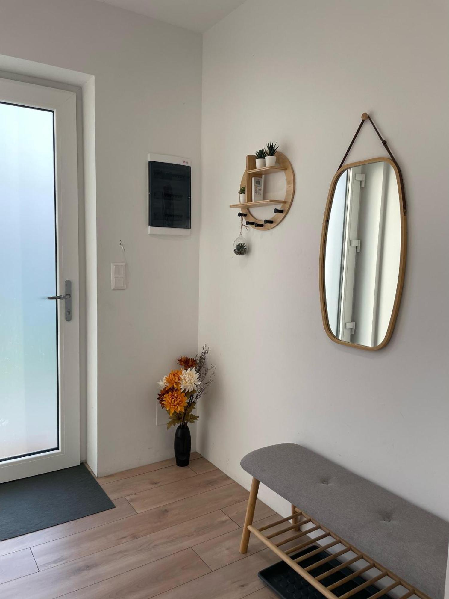Klimatizovany Apartmanovy Dom, S Virivkou, 1B Senec Exteriör bild
